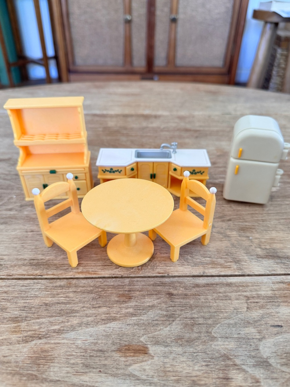 Kozy Kitchen Set by Calico Critters Sylvanian Families Miniature Yellow Kitchen
